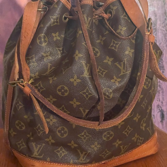 Louis Vuitton Monogram Noe bucket Shoulder. - Picture 8 of 15